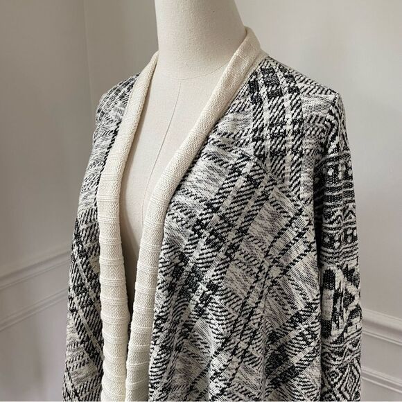 Anthropologie Tiny Black Cream Southwestern Pattern Waterfall Open Cardigan XS - Picture 2 of 9